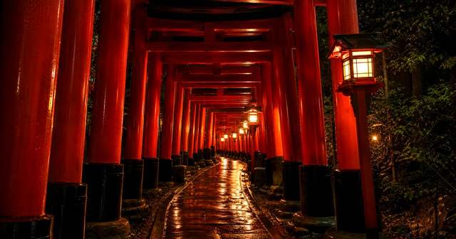 Fushimi Inari at Night: Is It Safe and What to Expect